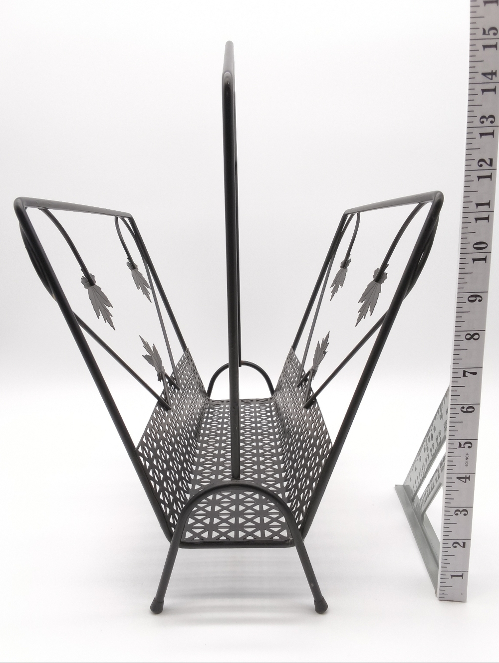 Vintage Mid-Century Modern Black Iron Maple Leaf Magazine Rack - Picture 5 of 14